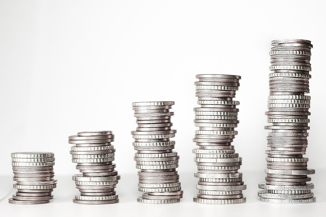 Decisão do Copom de manter a Taxa Selic em 15% ao ano anunciada pelo Banco Central do Brasil.