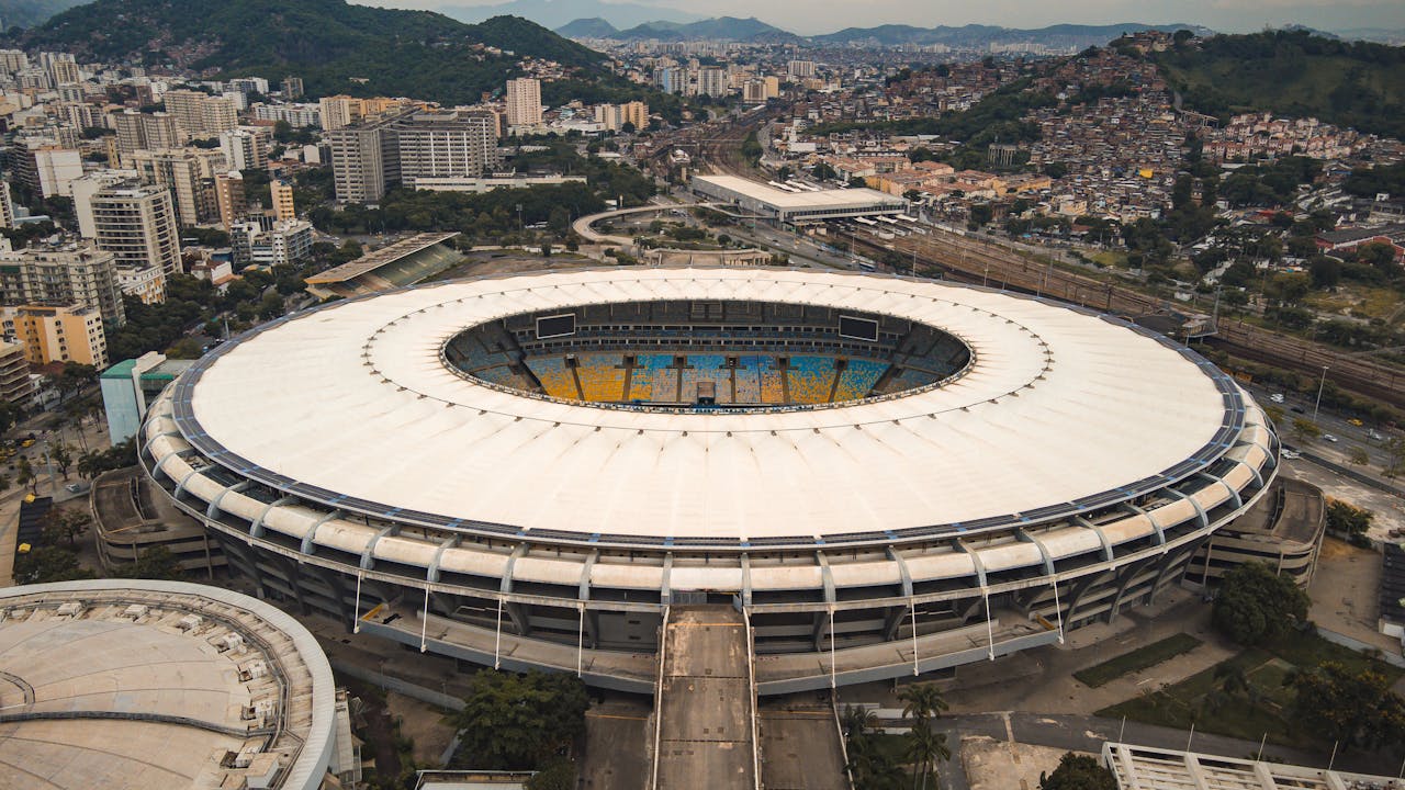 Comparação de tributação entre SAF e associação na Copa do Brasil 2025 no Maracanã