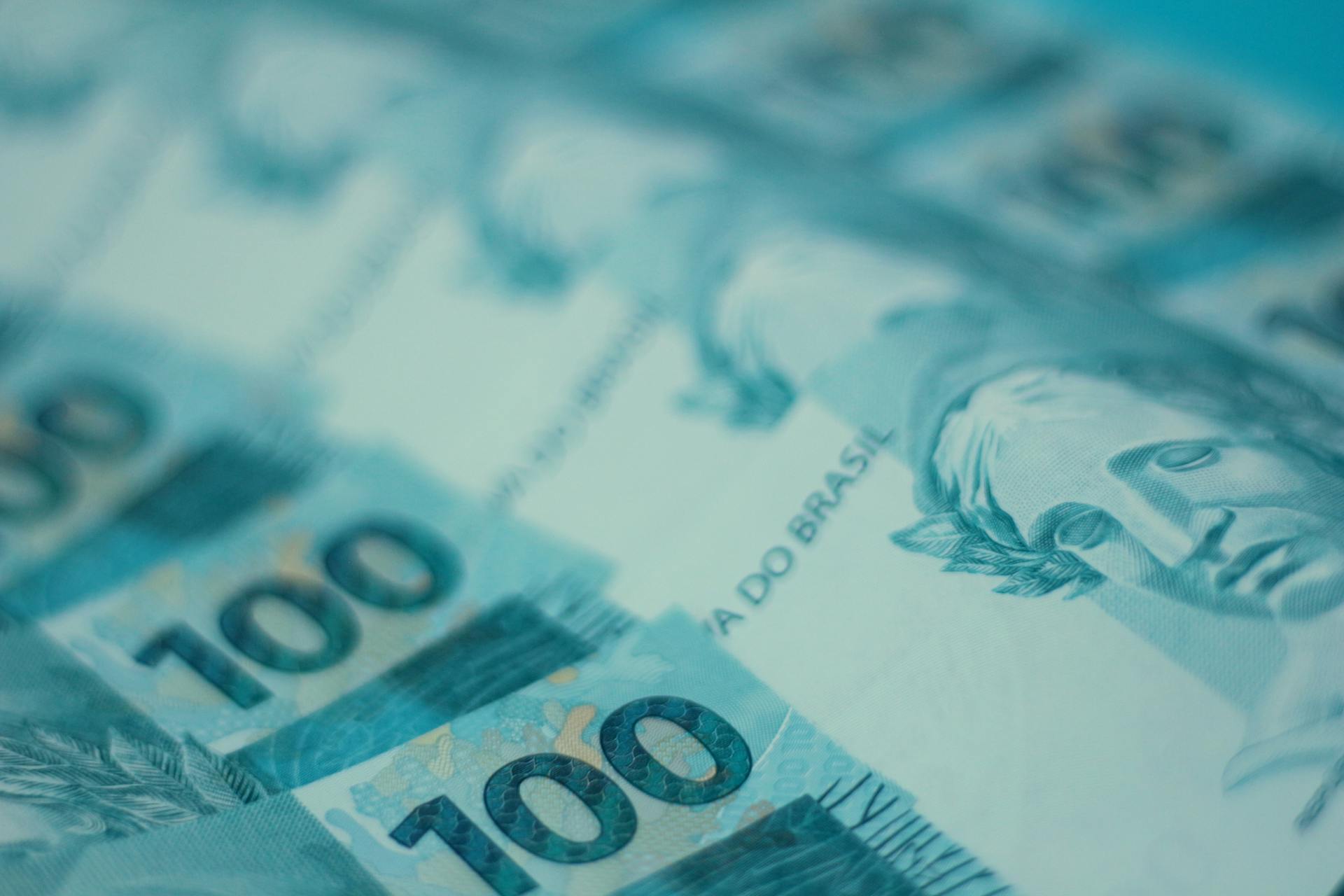 Banco Central injeta US$ 2 bi no mercado